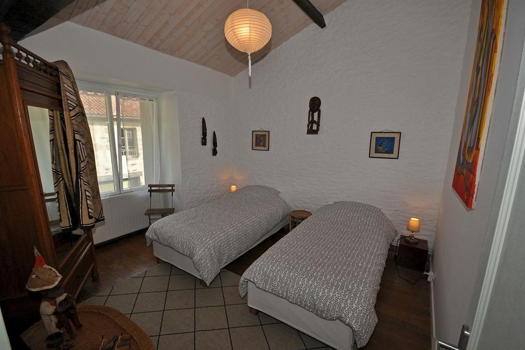 Gite Proche Puy Du Fou Mortagne-sur-Sevre Room photo